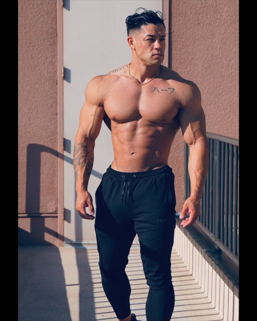 Andrew Walker bodybuilder